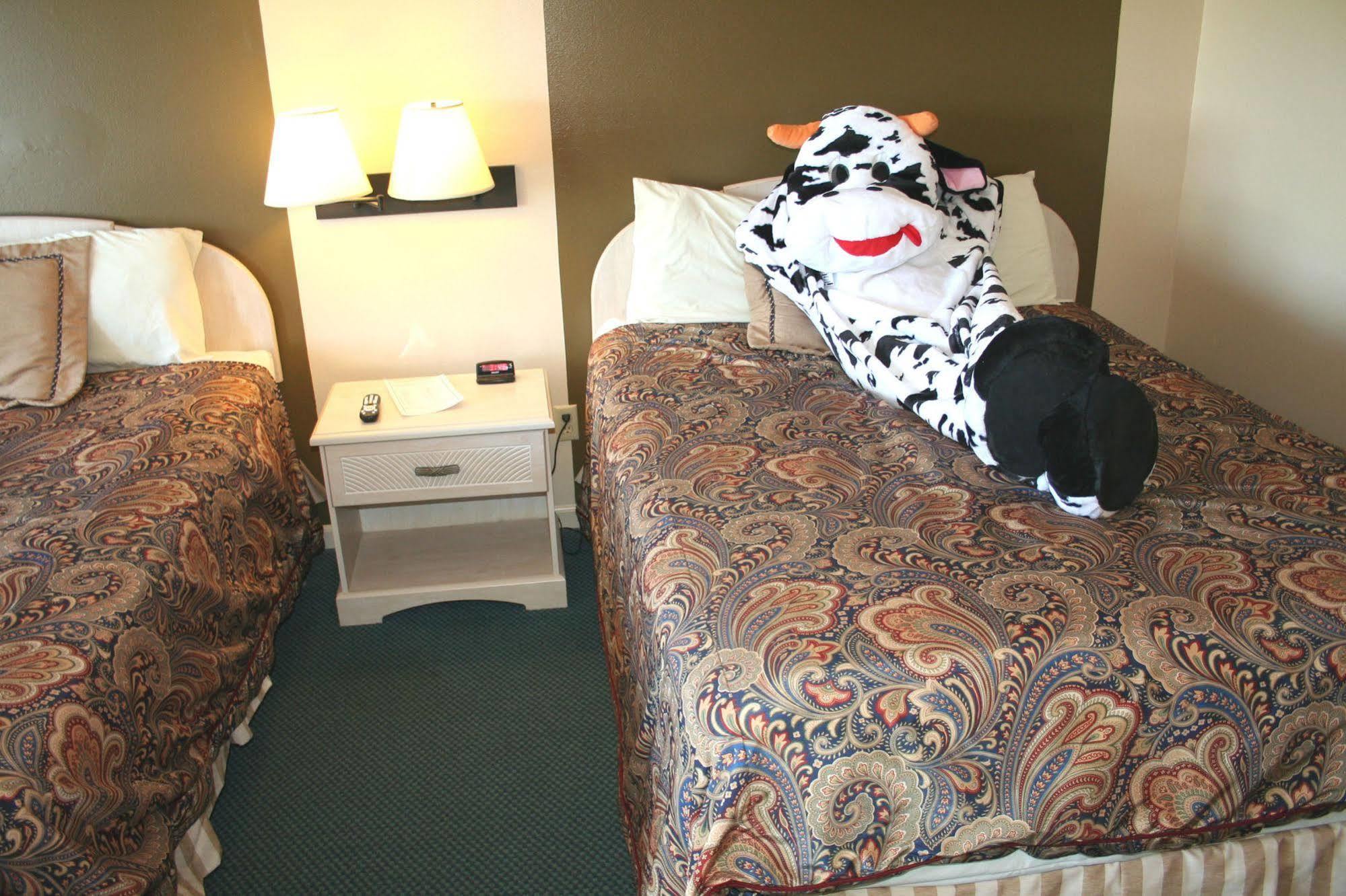 Lake Lighthouse Inn Osage Beach Bagian luar foto